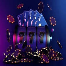 Dealer profesional kasino yakin qq membagikan kartu di meja Blackjack dan Baccarat live